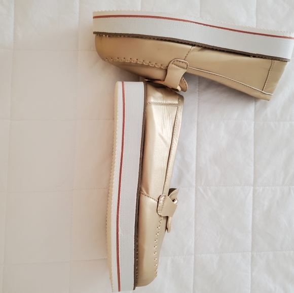 Shoes - Picture 2 of 3